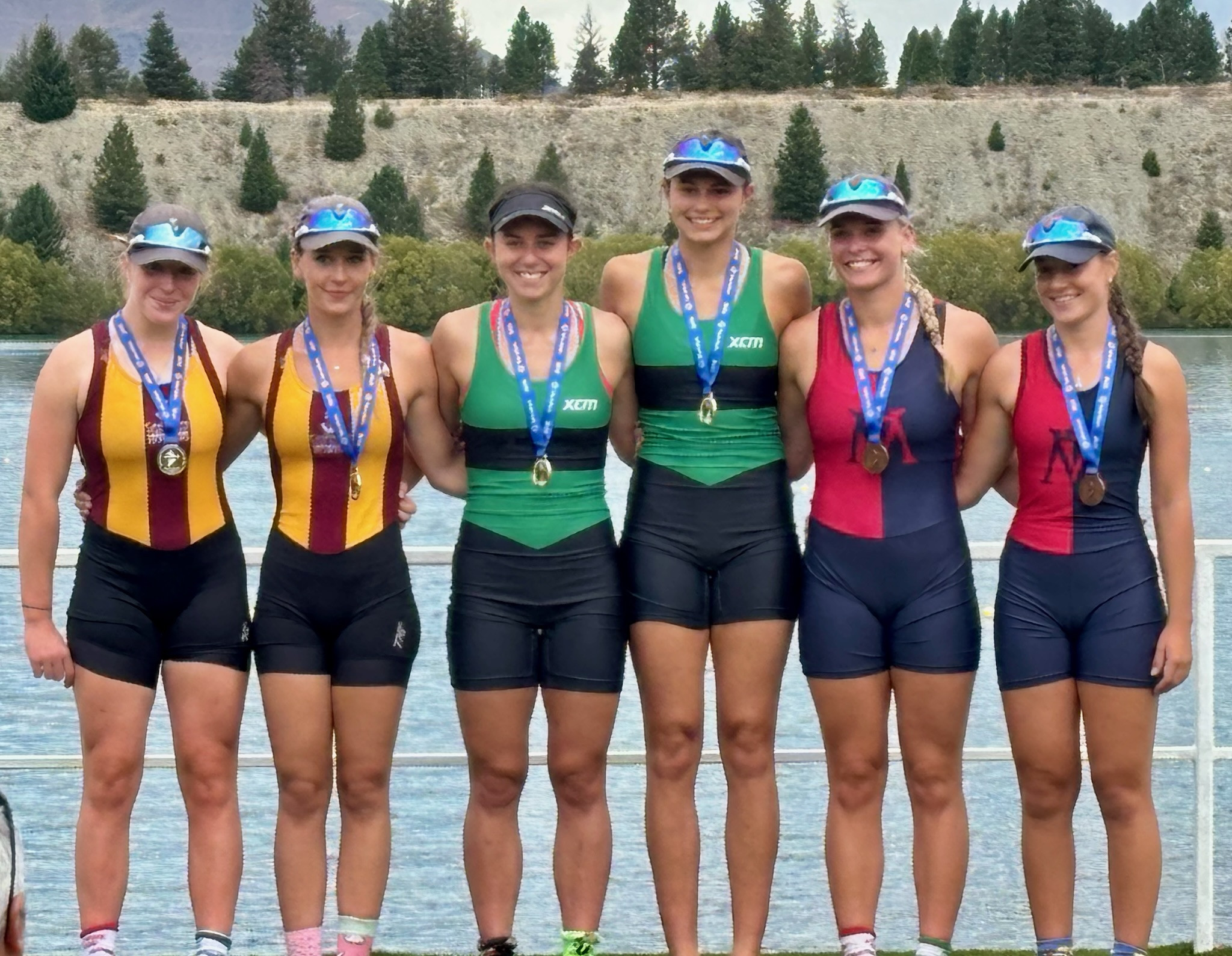 Rowers Strike Gold at SISS